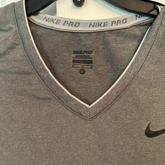 Nike pro running shirt - Picture 2 of 3